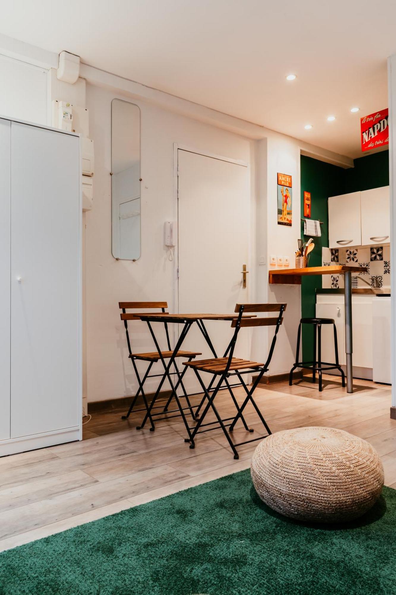 Foch Apartment *